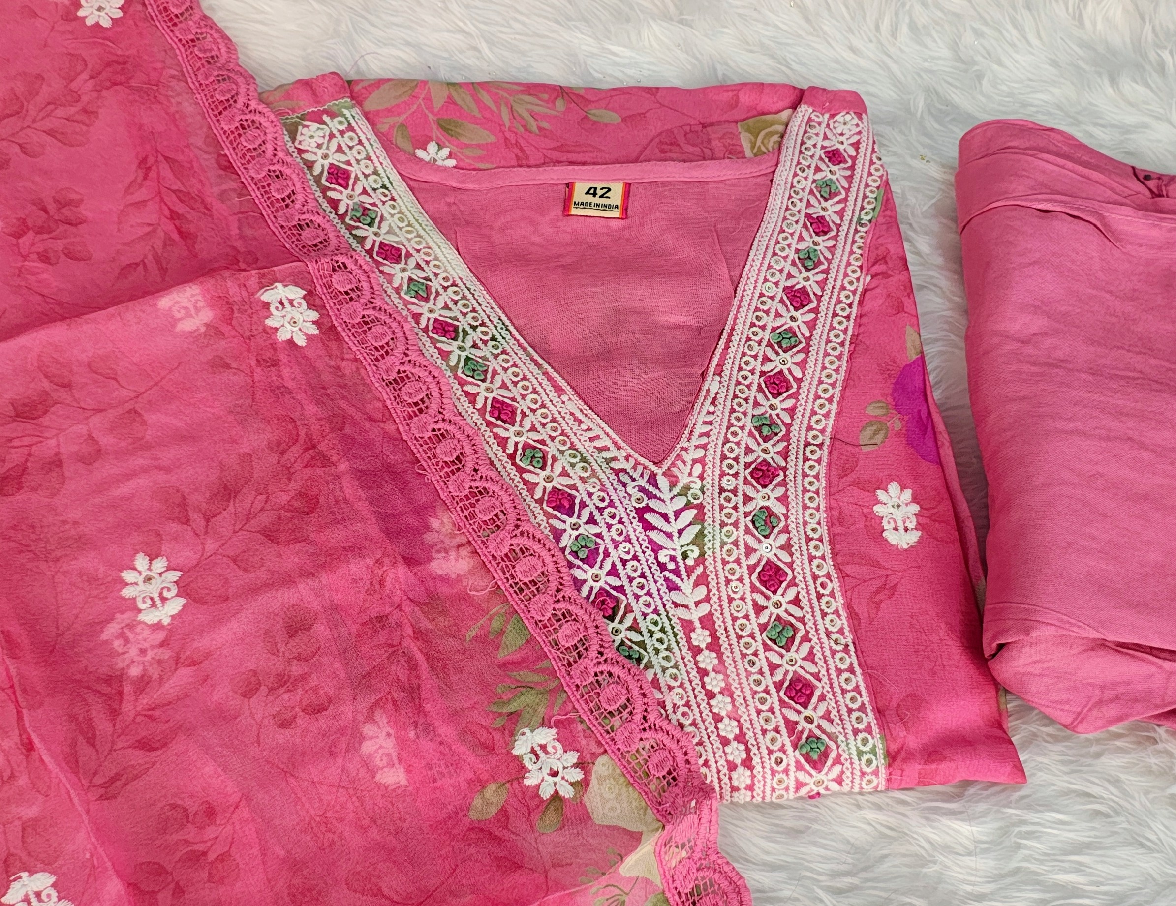 Pink Floral Thread Work Organza Straight Kurta Set with Pant & Dupatta - Image 7