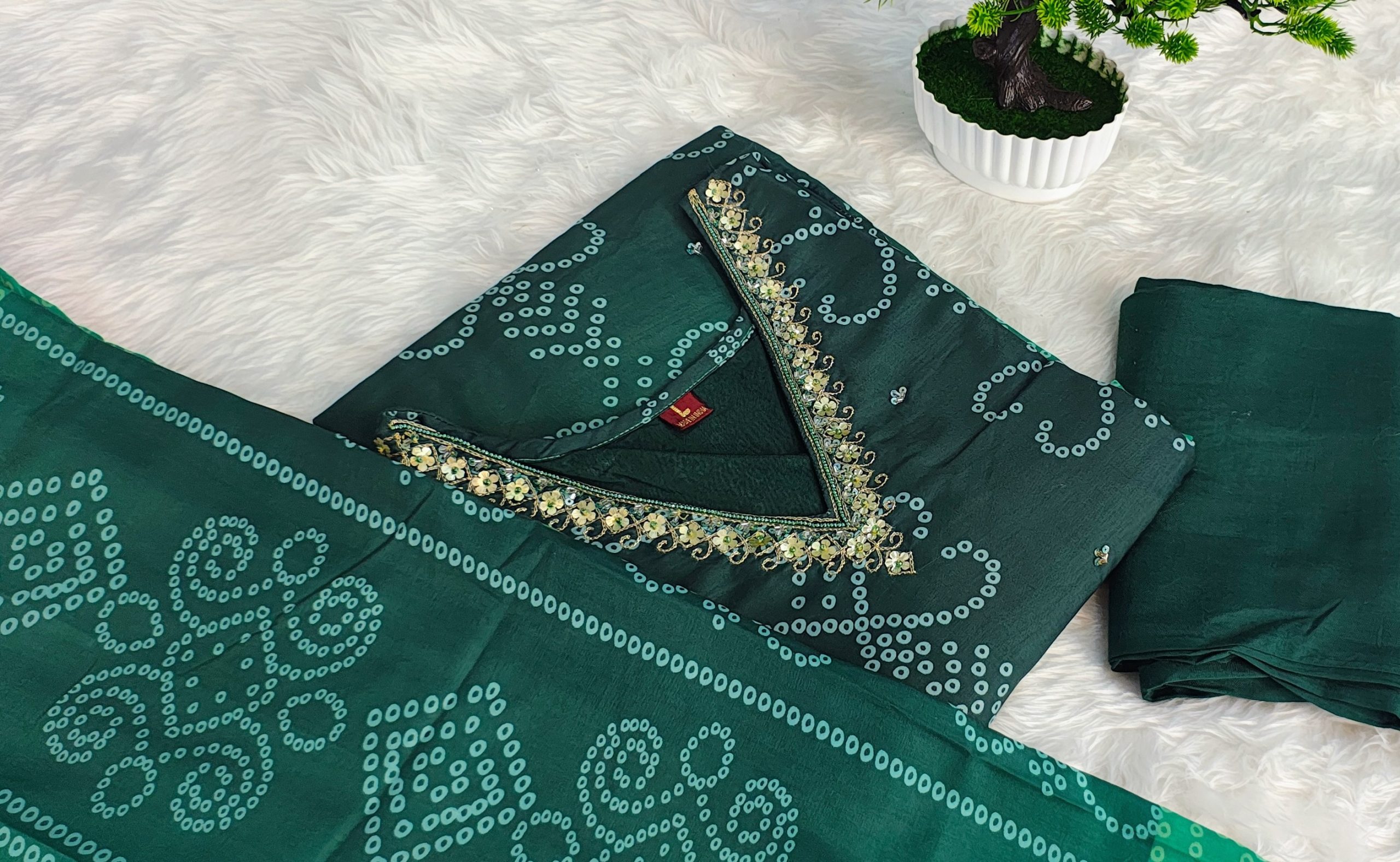 Dark Green Roman Silk Bandhani Gold Embroidered Straight Kurta Set with Pant & Bandhani Dupatta - Image 6