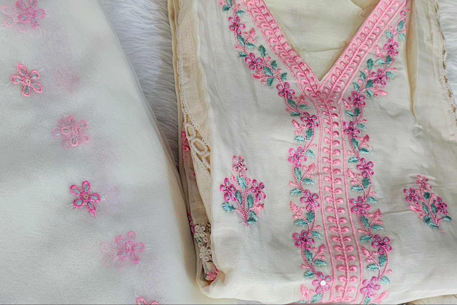 Elegant Off-White Organza Straight Kurta Set with Pink Embroidery, Pant & Dupatta - Image 6