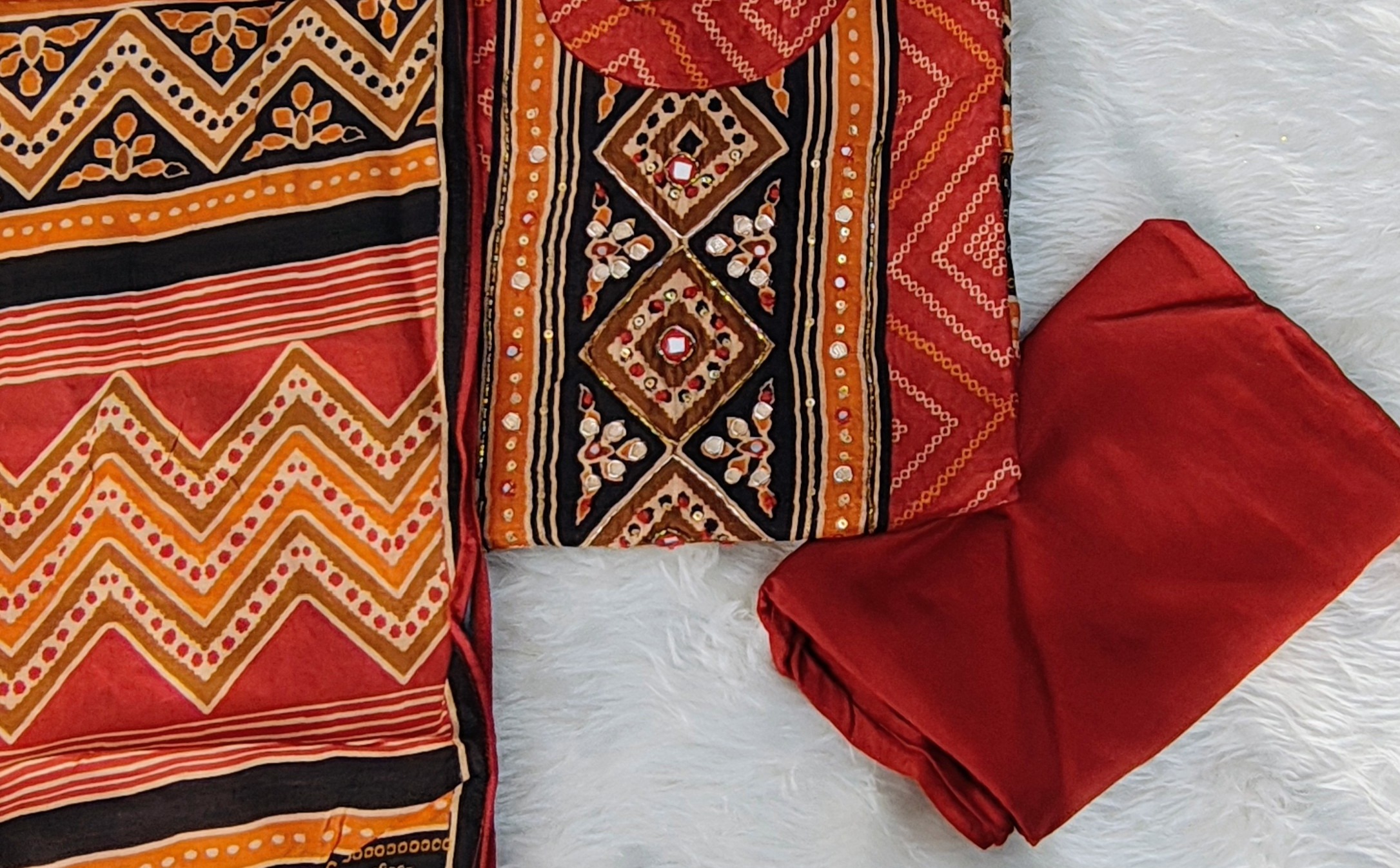 Maroon Russian Silk Mirror Work Straight Kurta Set with Pant & Dupatta - Image 2