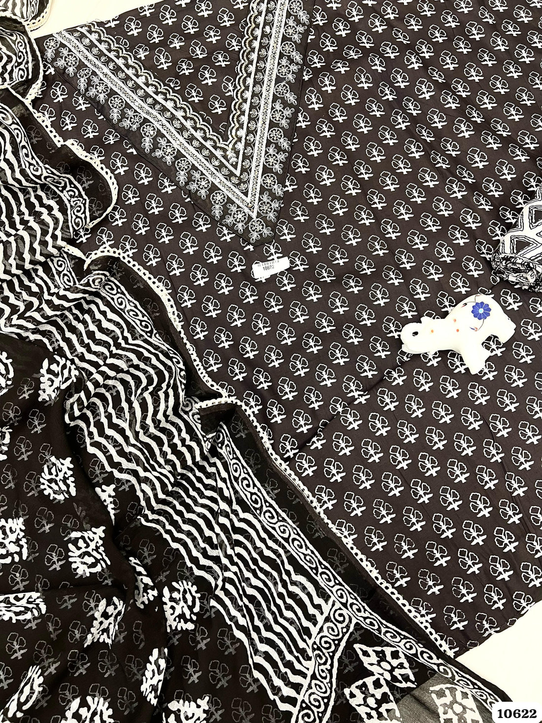 Cotton Black & White Printed Embroidered Salwar Material - Image 3